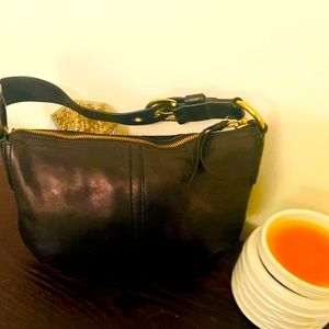 ❗️SOLD❗️Coach small black leather hobo bag.